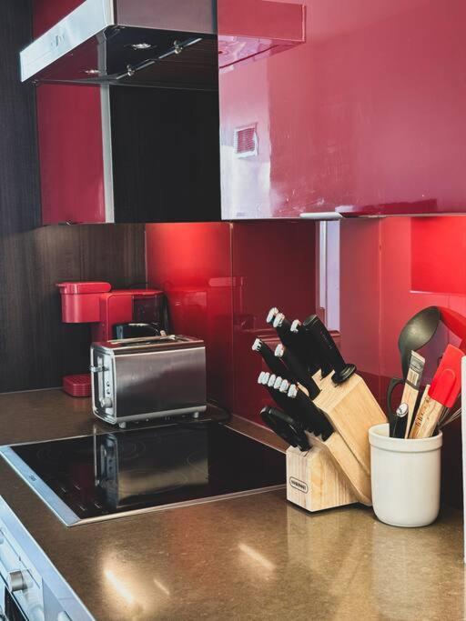 Elegant Suites - City Views, Lake View, Free Parking Toronto Zewnętrze zdjęcie